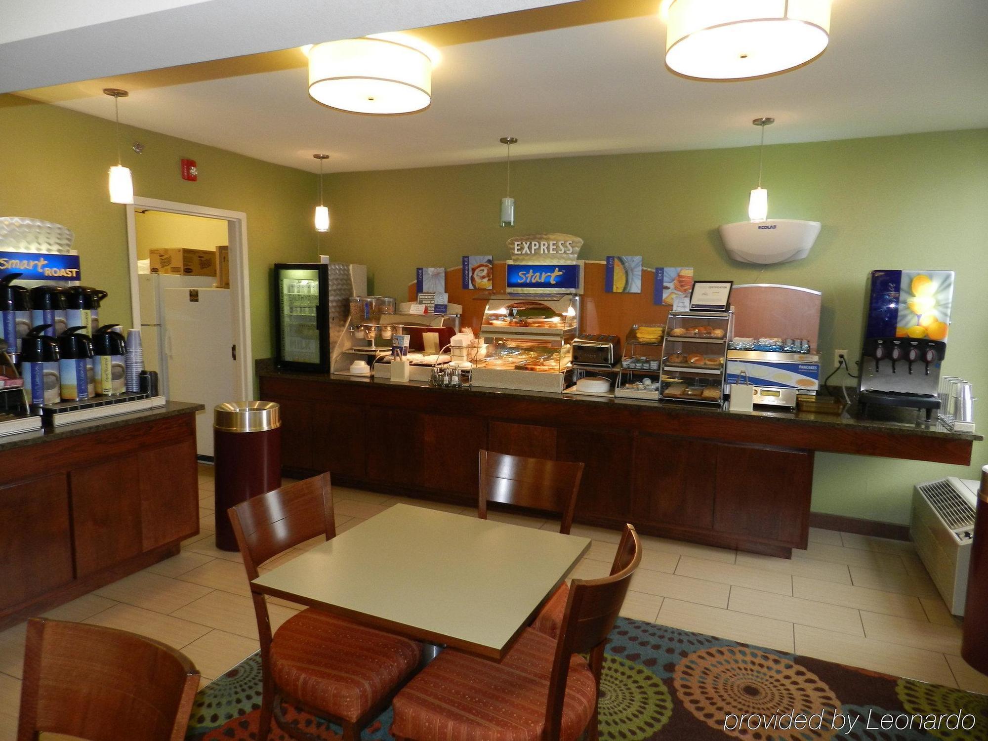 Holiday Inn Express Anderson I-85 - Exit 27- Highway 81 By Ihg Restoran gambar
